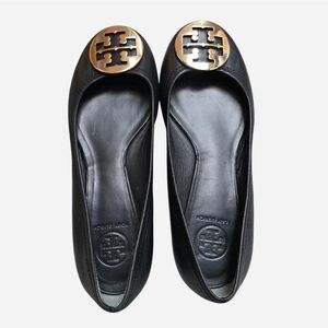 Tory Burch Reva Black Leather Ballet Flats, Gold Logo, Size 8.5